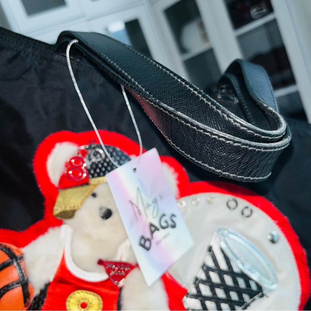 🏀 Prada: Basketball Bear Olympics Limited Edition Tote Bag - Picture 7 of 16